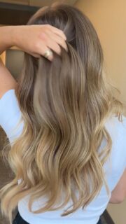 Part 2: The install

Don’t check how much time went by between part one and two.. I’M JUST A GIRL. 🐣

#edmontonhairextensions #yeghairextensions #yegextensions #hairextensions #weftextensions